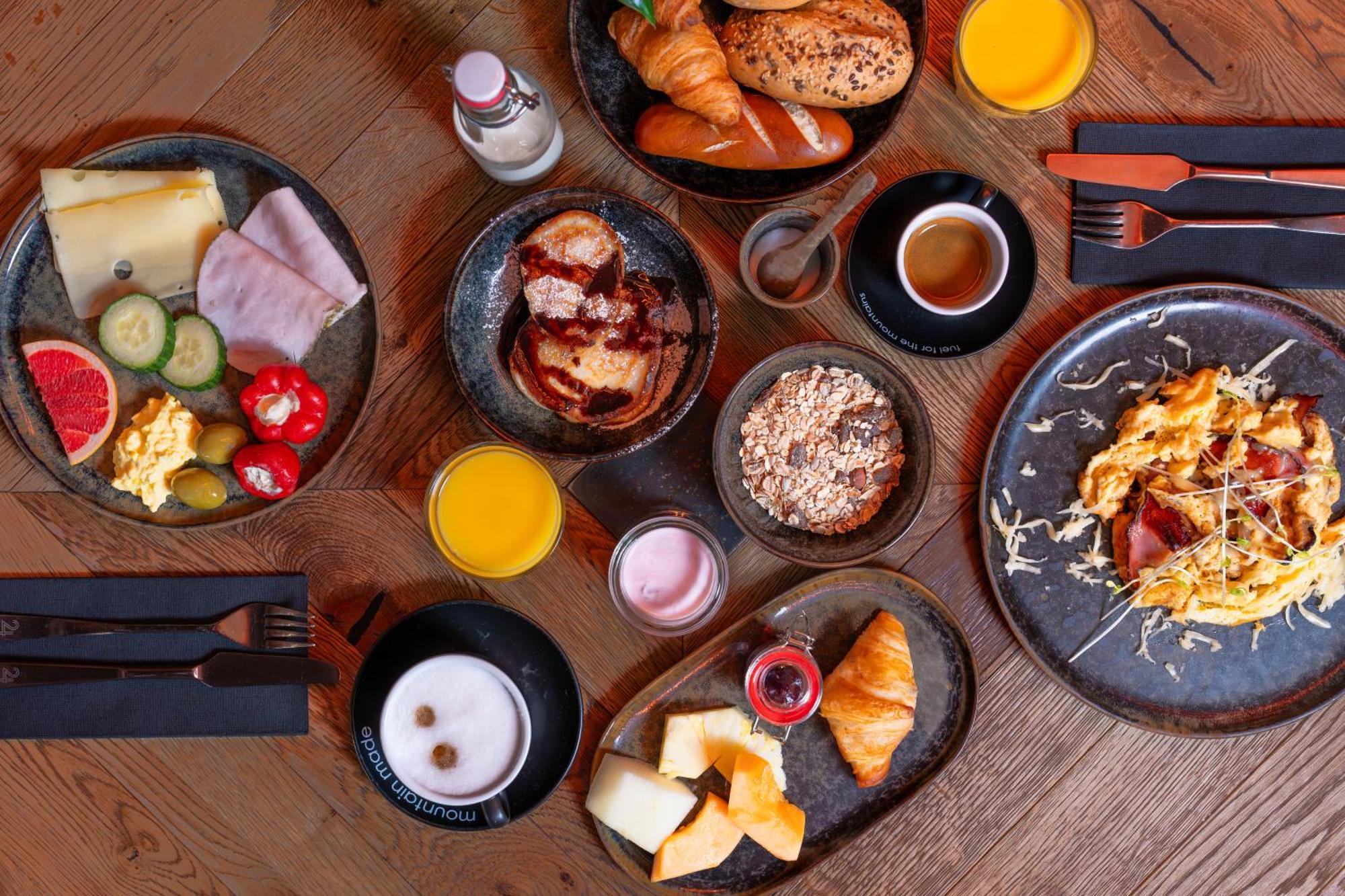 24 By Avenida - Mountain Hotel كابرون المظهر الخارجي الصورة