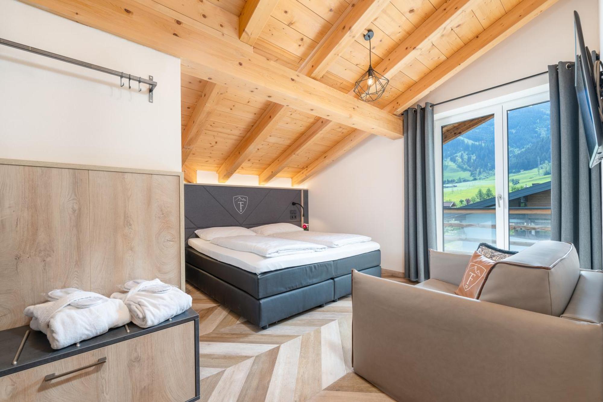 24 By Avenida - Mountain Hotel كابرون المظهر الخارجي الصورة