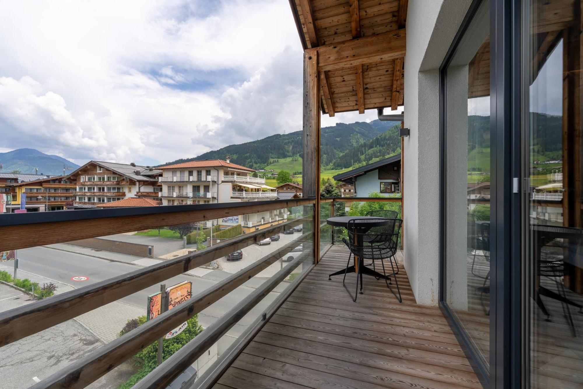 24 By Avenida - Mountain Hotel كابرون المظهر الخارجي الصورة